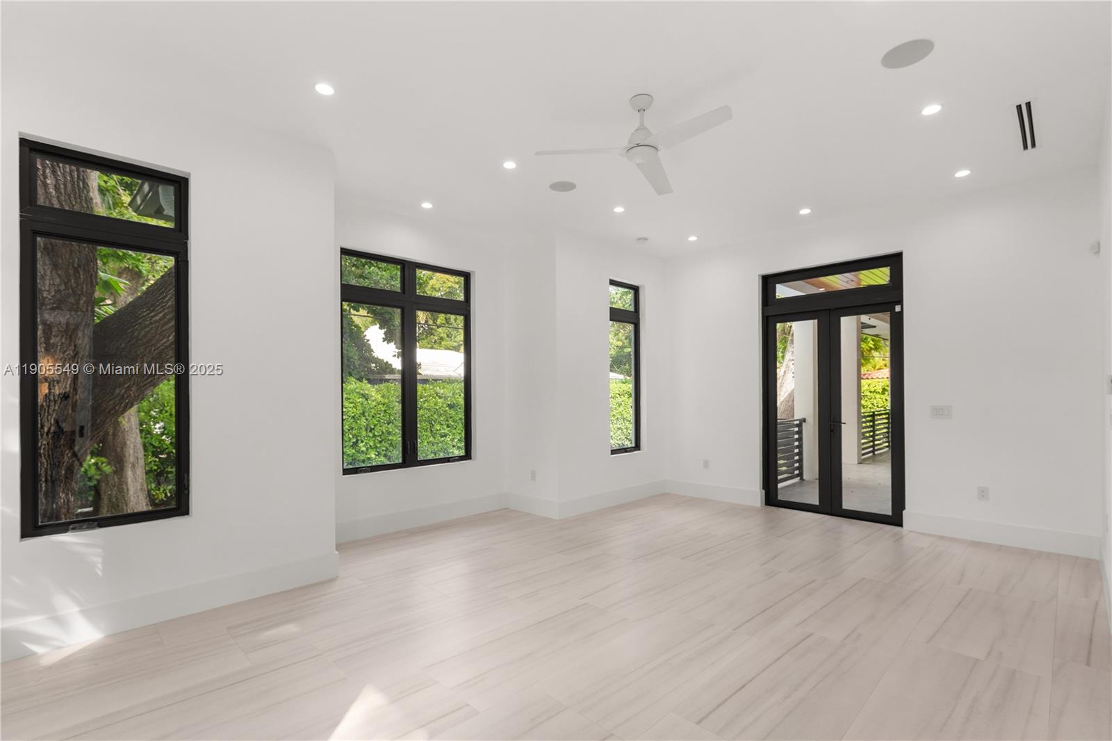 CORAL GABLES COUNTRY CLUB - Residential