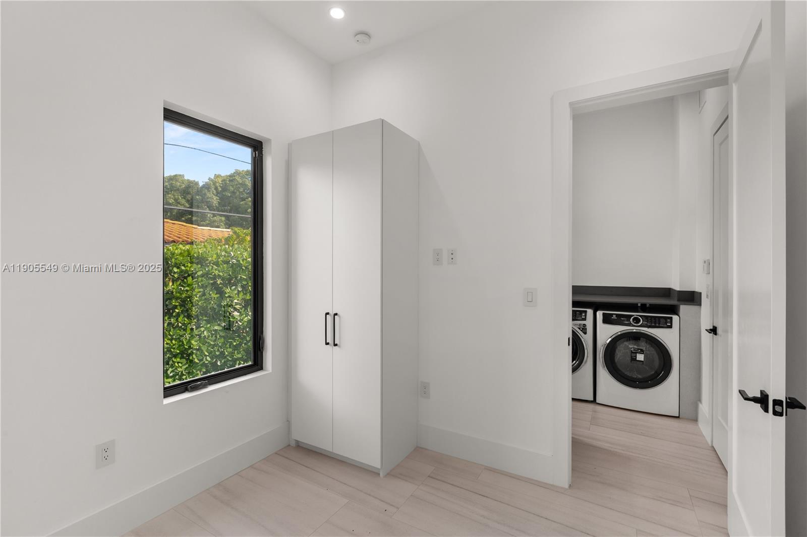 CORAL GABLES COUNTRY CLUB - Residential