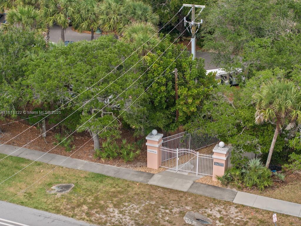 CORALSTONE CONDO - Residential