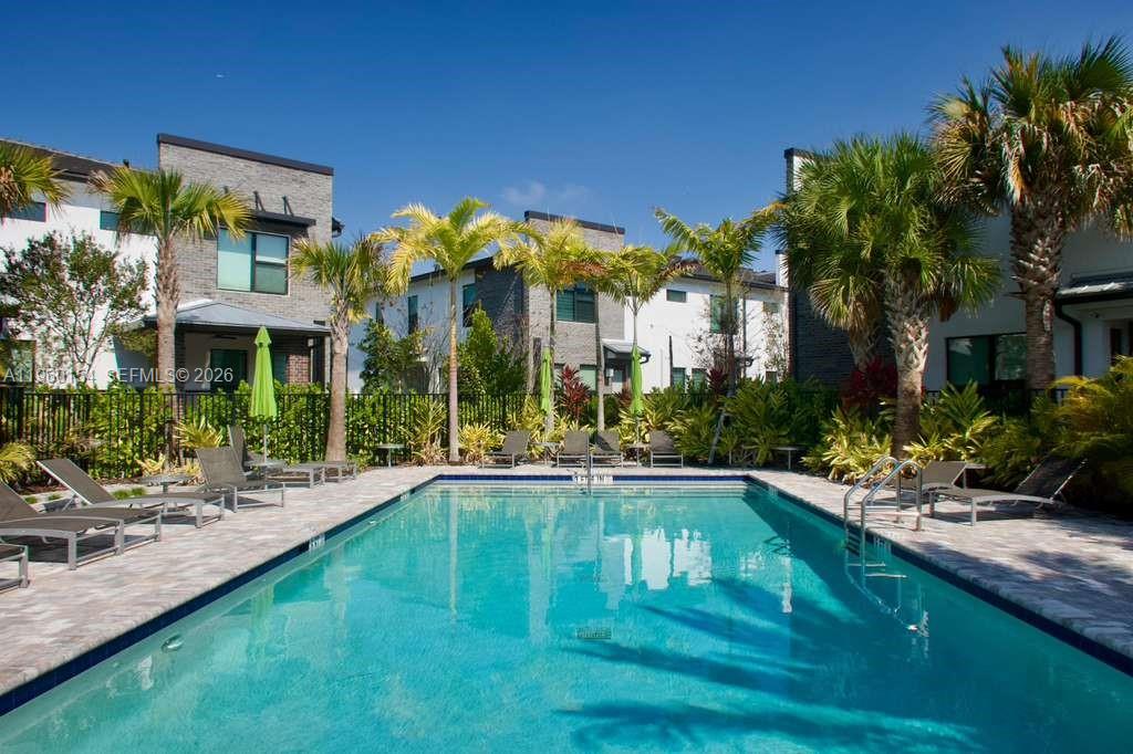 AMERICAN EXPRESS TRACT - Residential