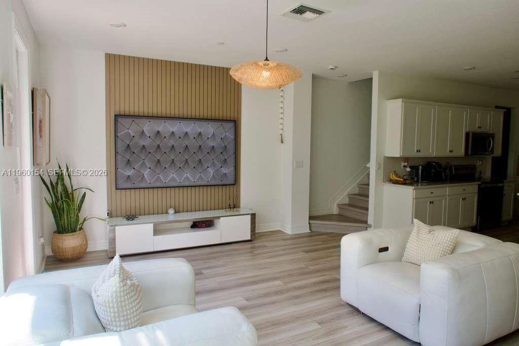 AMERICAN EXPRESS TRACT - Residential