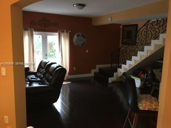 SPANISH LAKES 2ND ADDN - Residential Lease