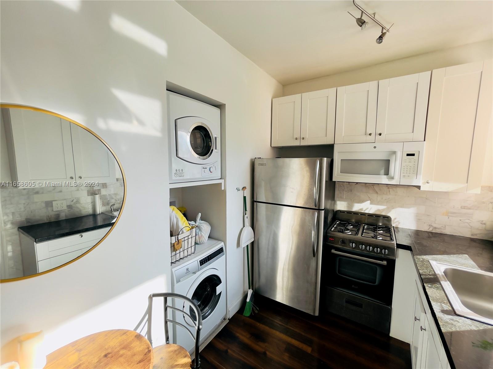 SEVILLA CONDO - Residential