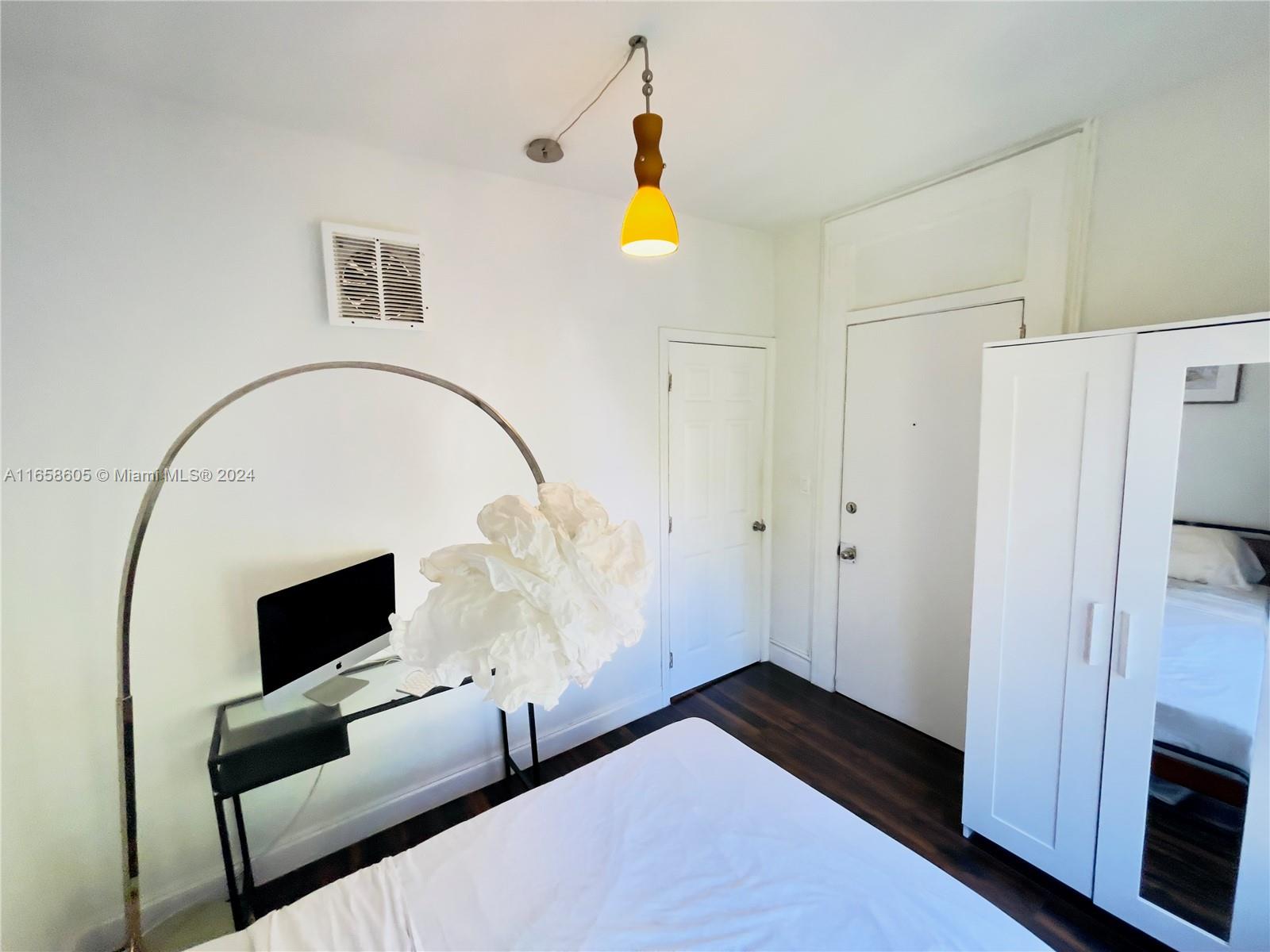 SEVILLA CONDO - Residential