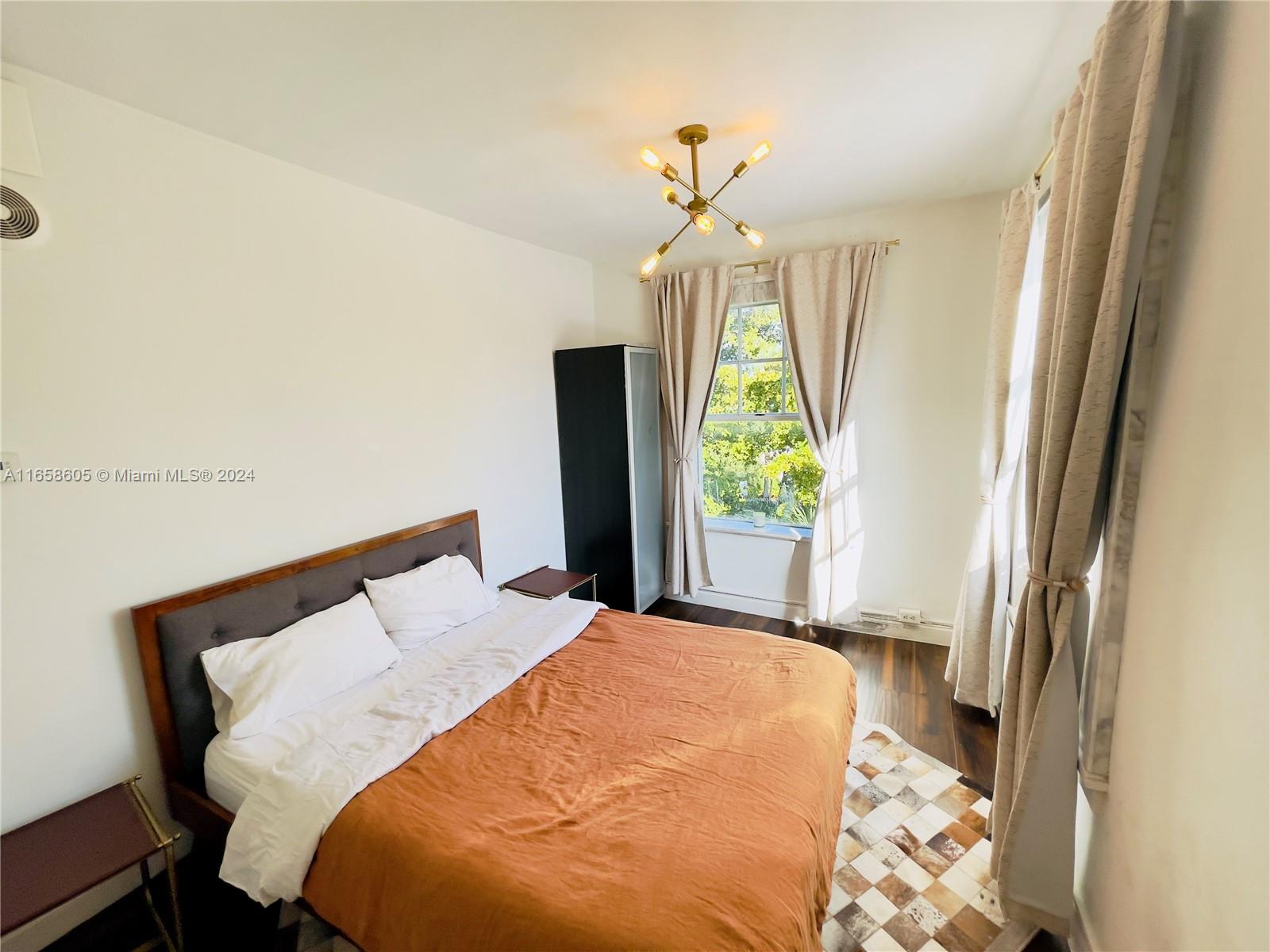 SEVILLA CONDO - Residential