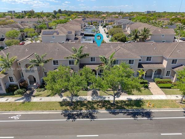 MANDARIN LAKES - Residential