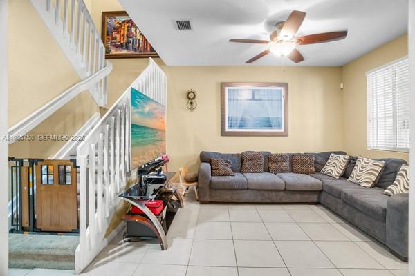 MANDARIN LAKES - Residential