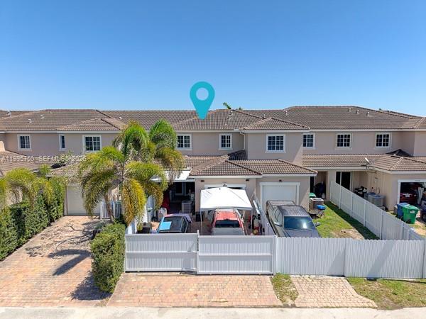 MANDARIN LAKES - Residential