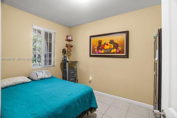 MANDARIN LAKES - Residential