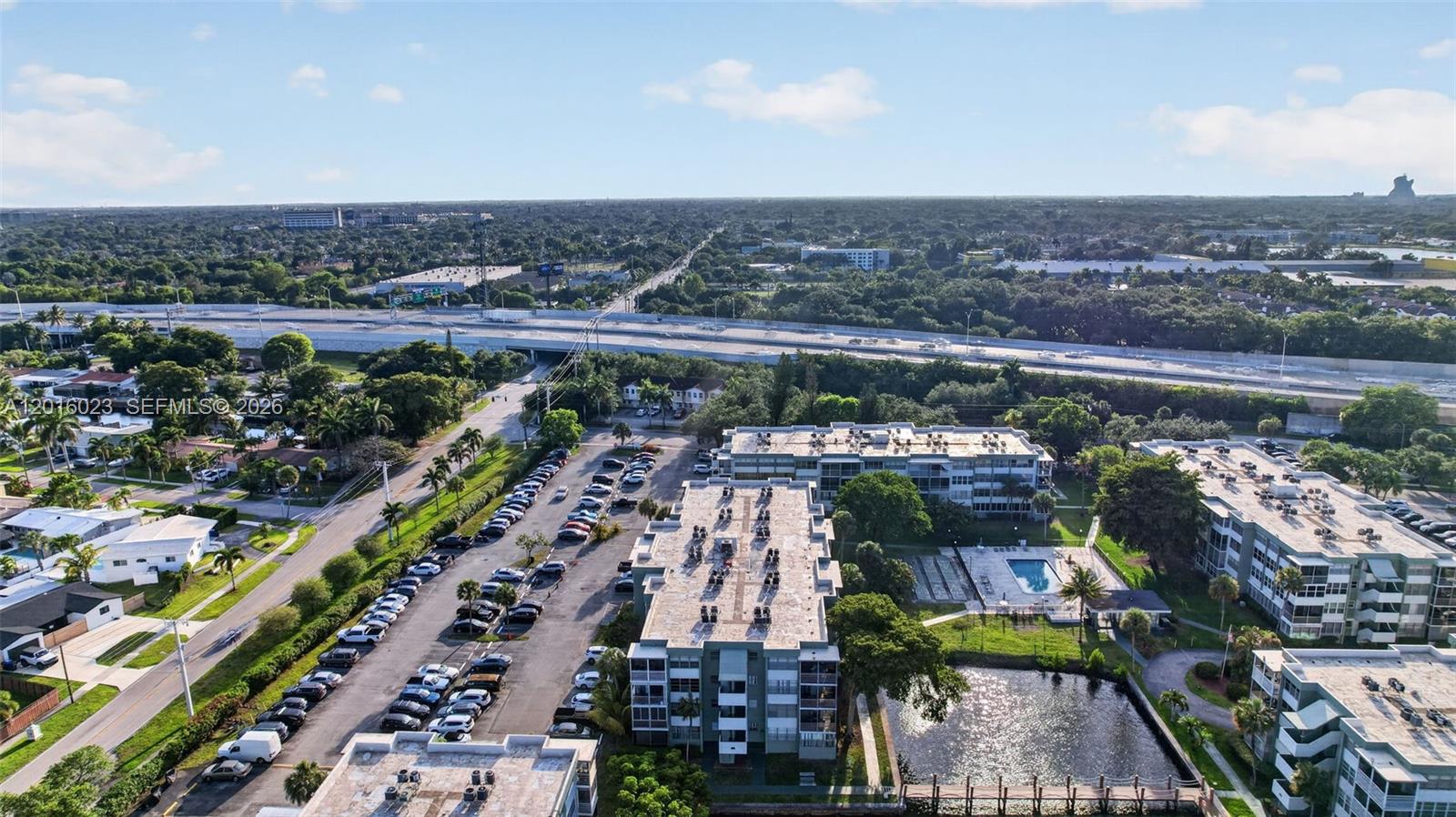 WATERGATE CONDOMINIUM NO - Residential