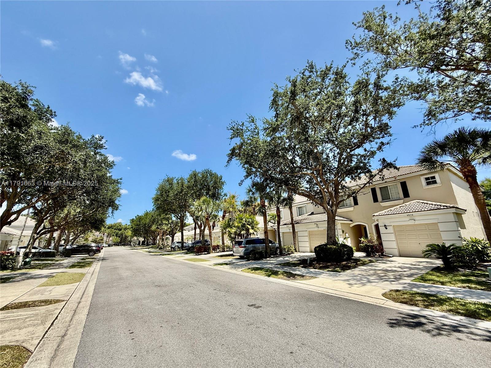 PALMBROOKE TOWNHOMES - Residential
