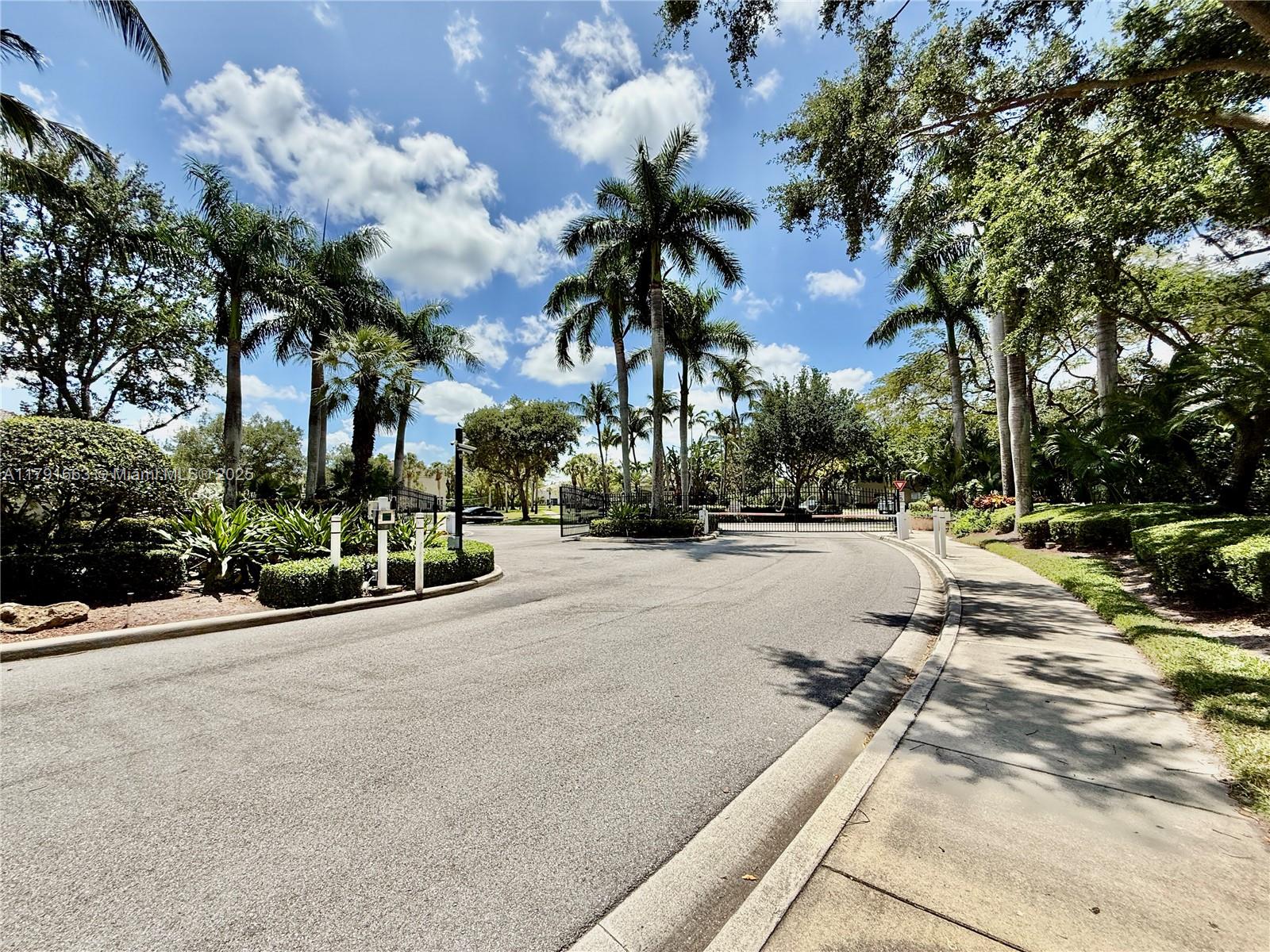 4855 Palmbrooke Cir