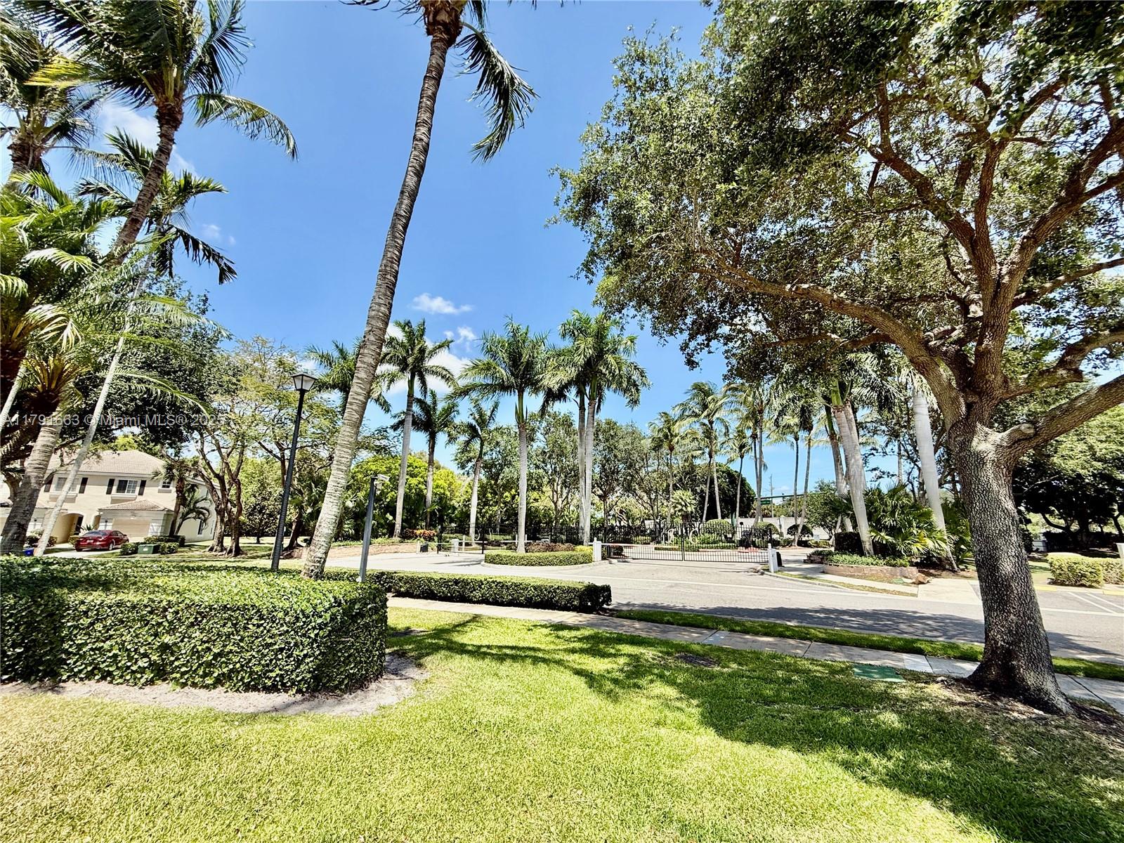 PALMBROOKE TOWNHOMES - Residential