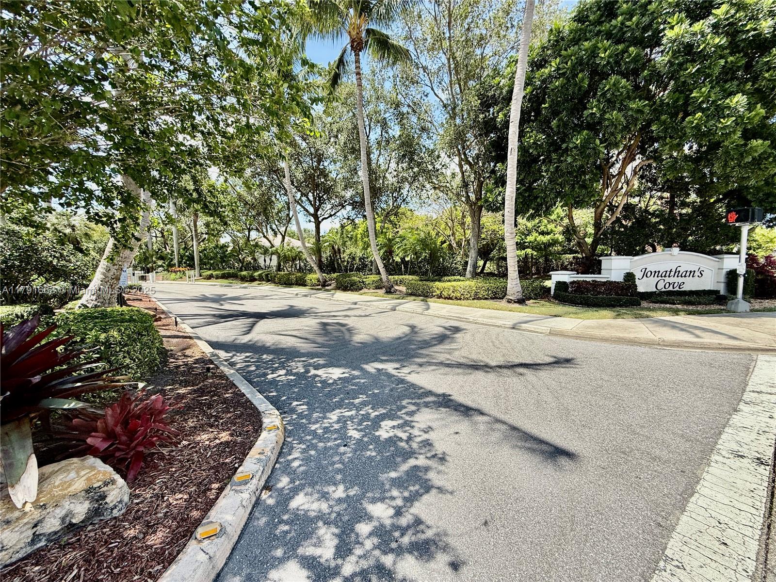 4855 Palmbrooke Cir