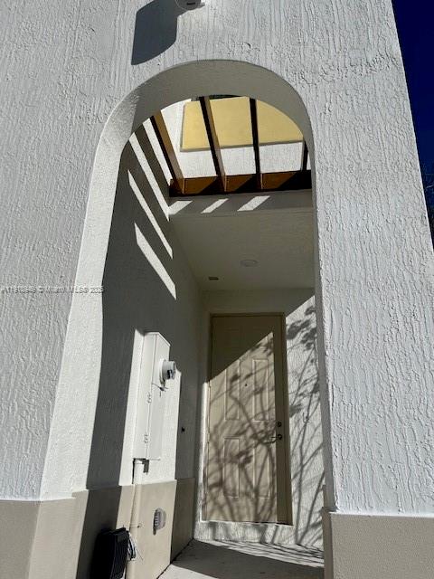 View photos, virtual tours, details...