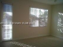 SHOMA TOWNHOMES - Residential Lease