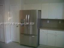 SHOMA TOWNHOMES - Residential Lease