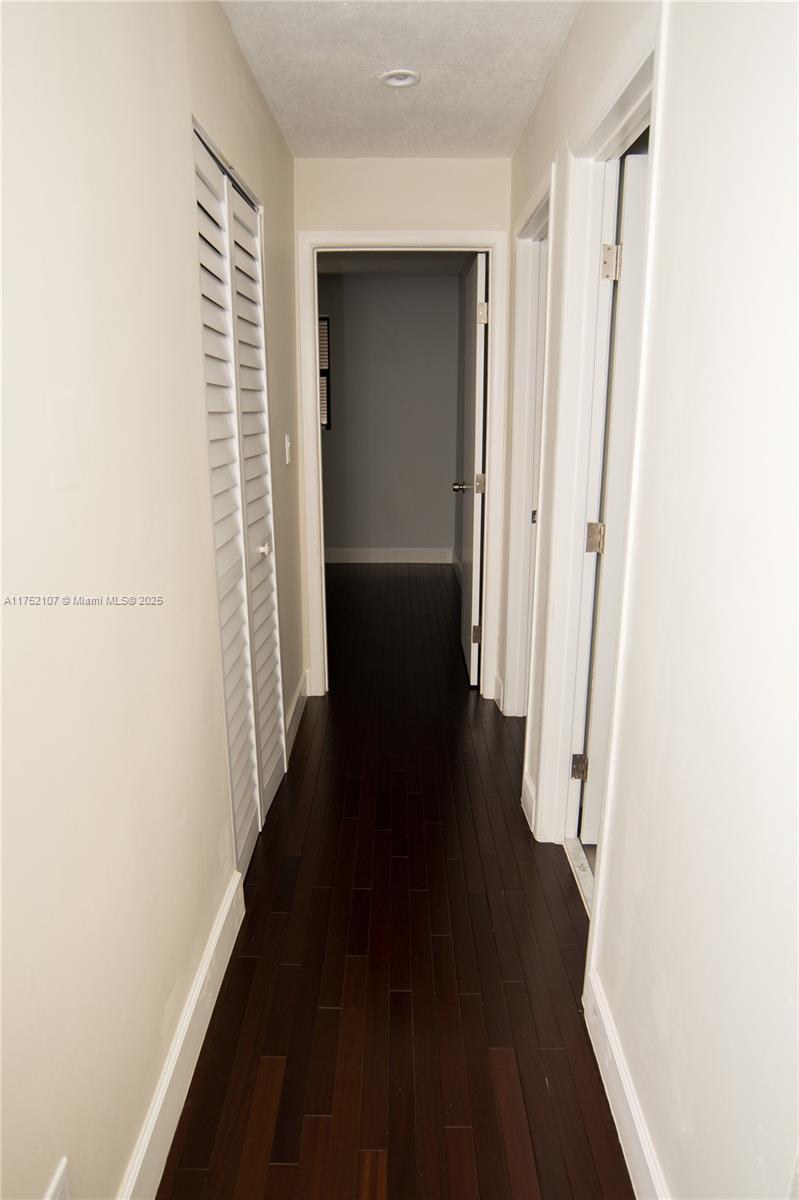 PEMBROKE LAKES SECTION SE - Residential