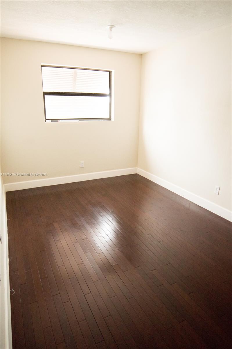 PEMBROKE LAKES SECTION SE - Residential