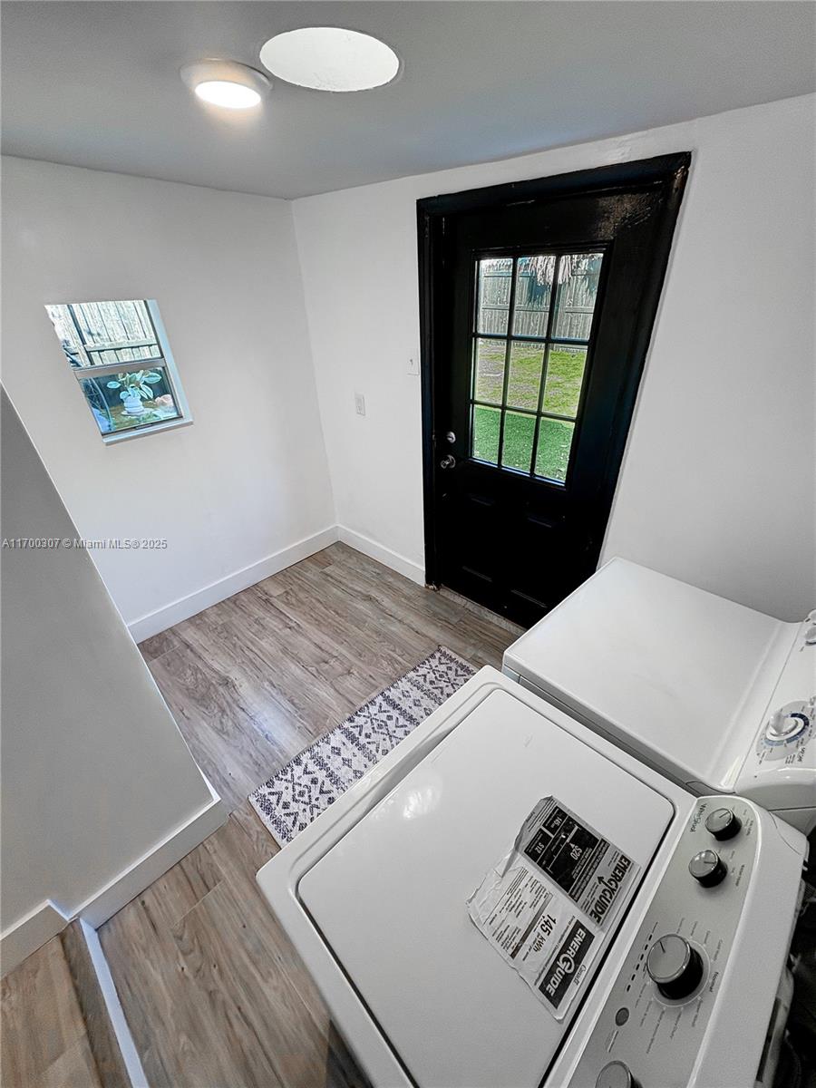 COLLIER MANOR - Residential