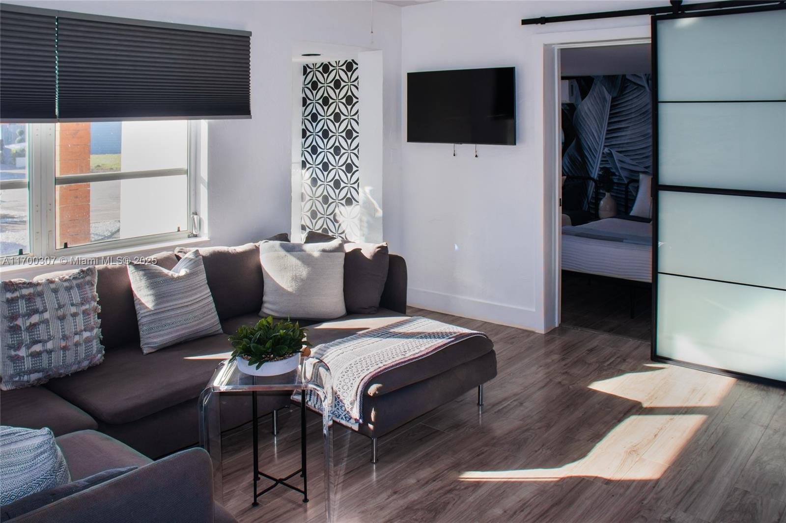COLLIER MANOR - Residential