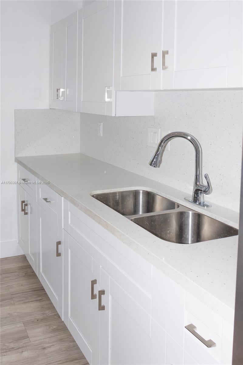 COLLIER MANOR - Residential