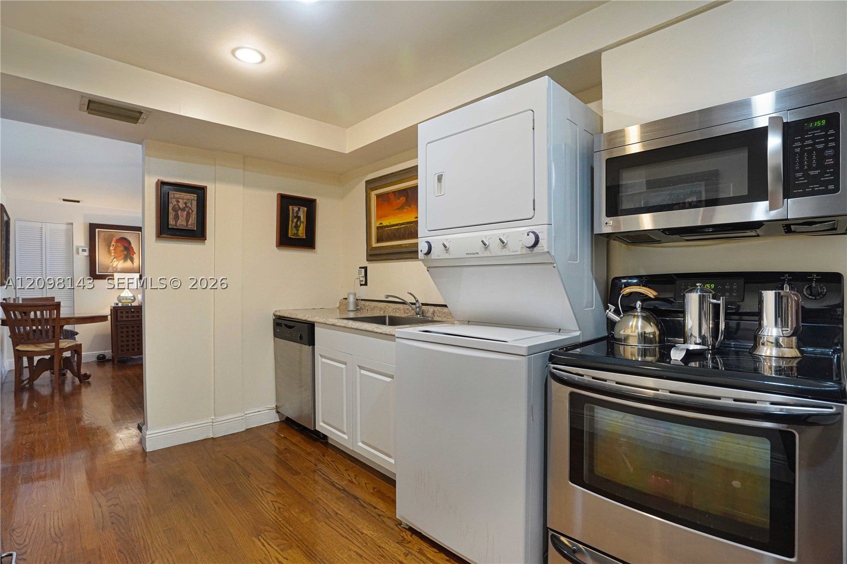 1051 Meridian Ave 1K