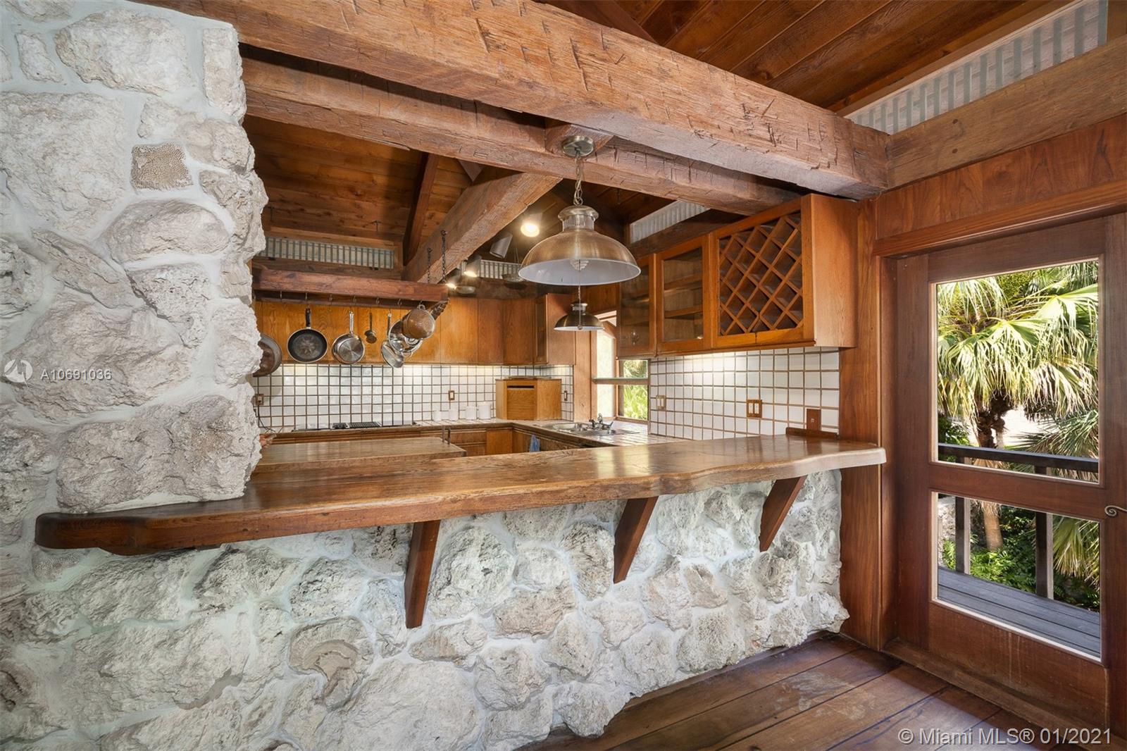 MASHTA ISLAND A REPLAT OF - Residential