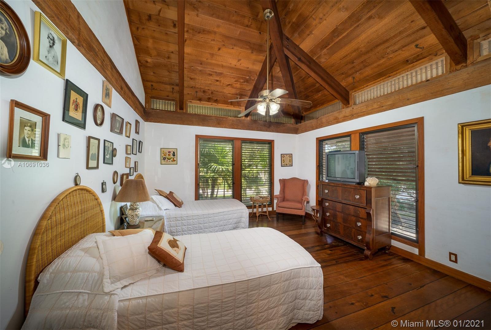 MASHTA ISLAND A REPLAT OF - Residential