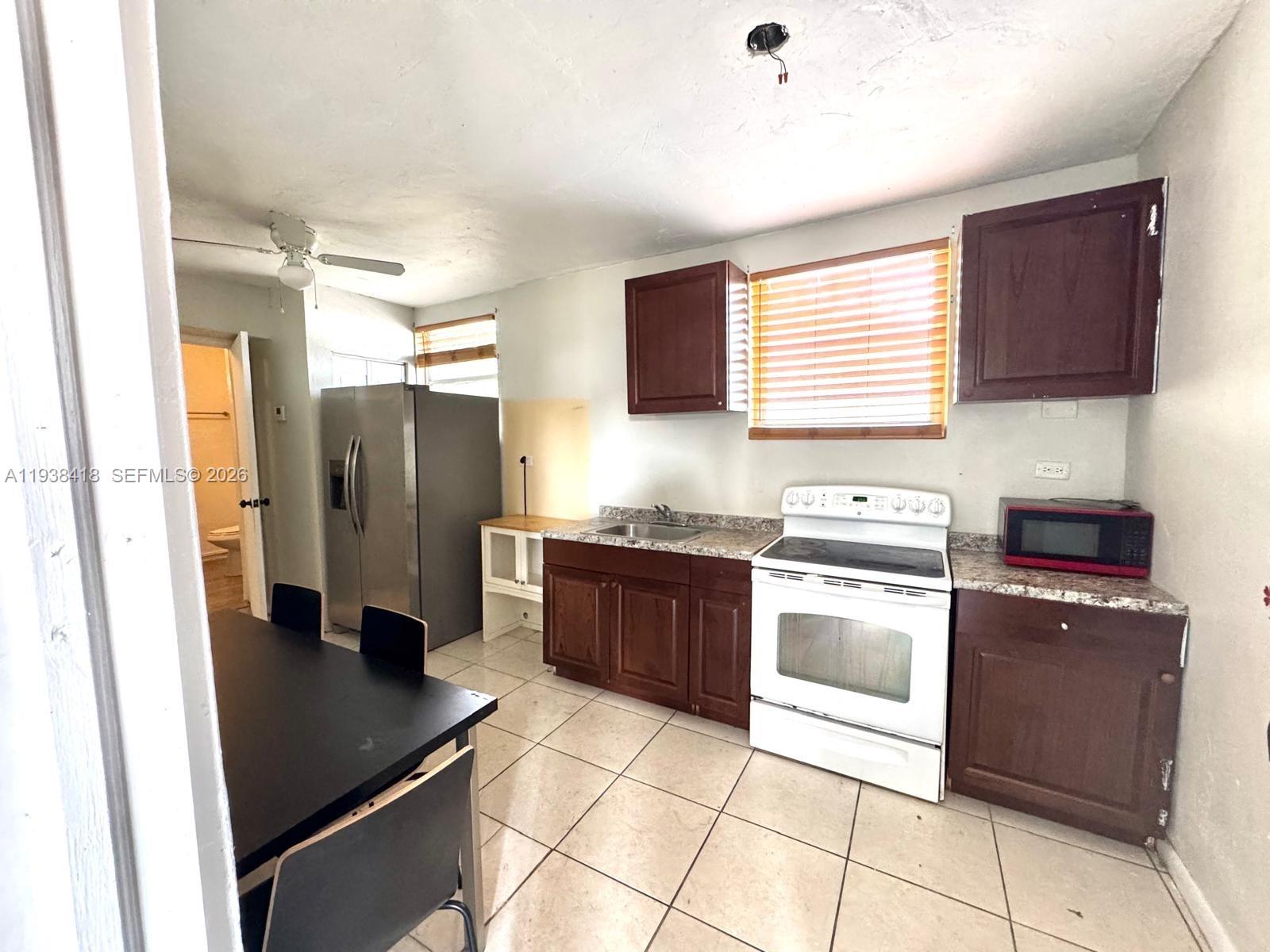 465 NE 157th Ter 2