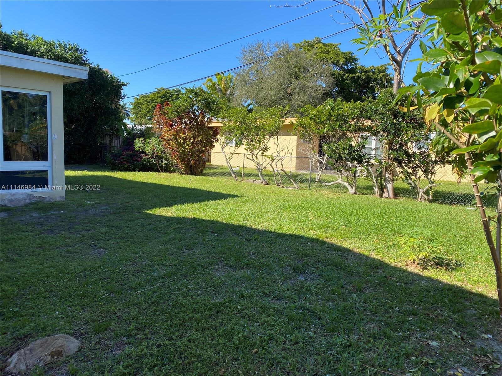 WINDWARD MANOR NO 2 - Residential