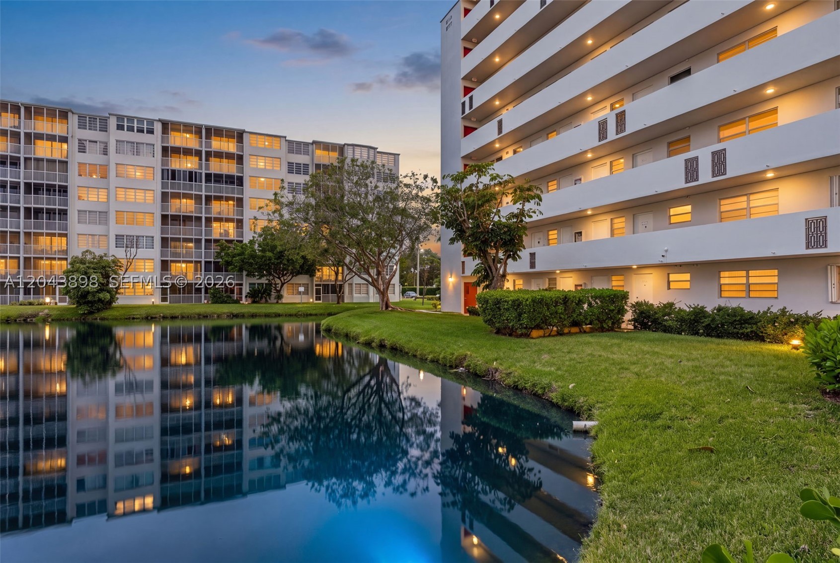 Photo 1 of 23 — 1780 NE 191st St 100-2, North Miami, FL 33179