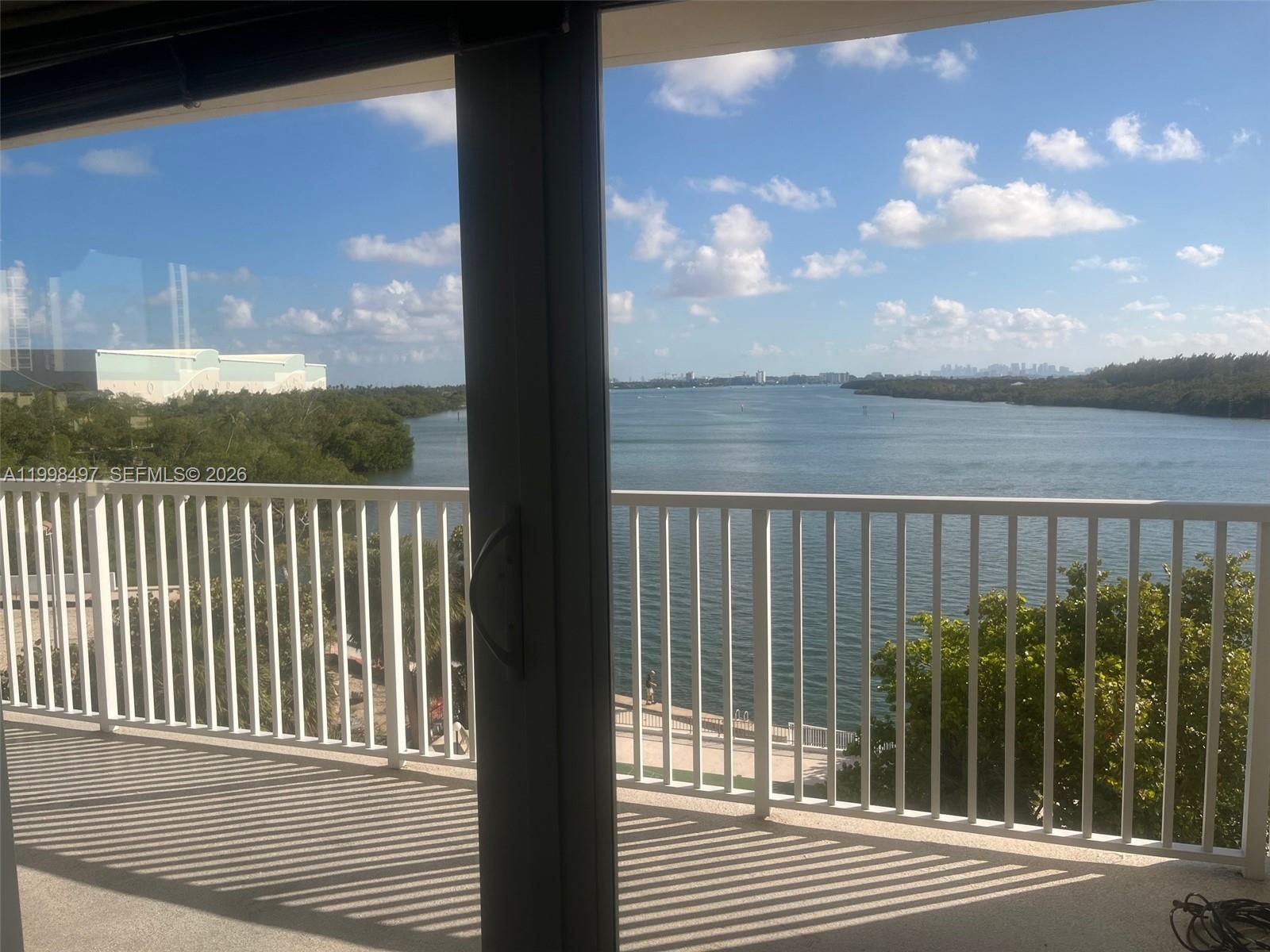 ARLEN HOUSE CONDO - Residential