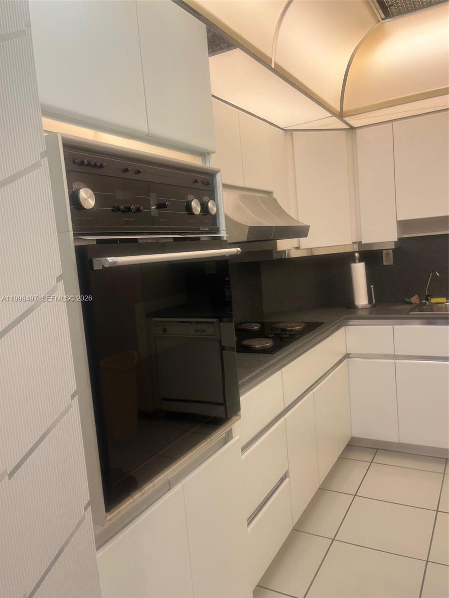 ARLEN HOUSE CONDO - Residential