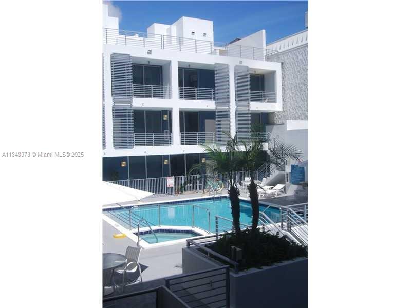 3339 Virginia St 401