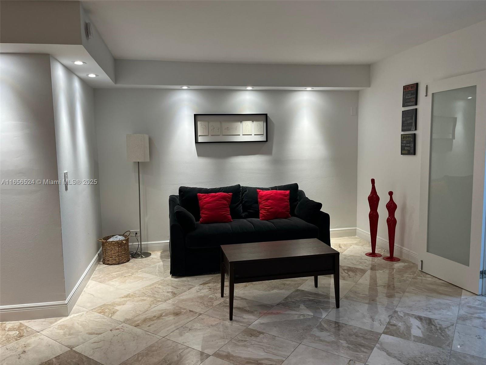 RONEY PALACE CONDO - Residential