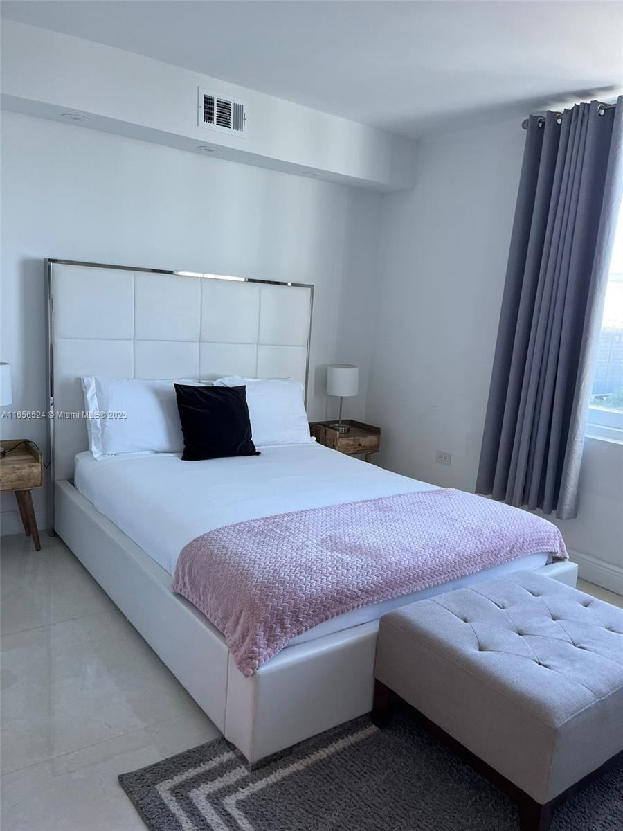 RONEY PALACE CONDO - Residential