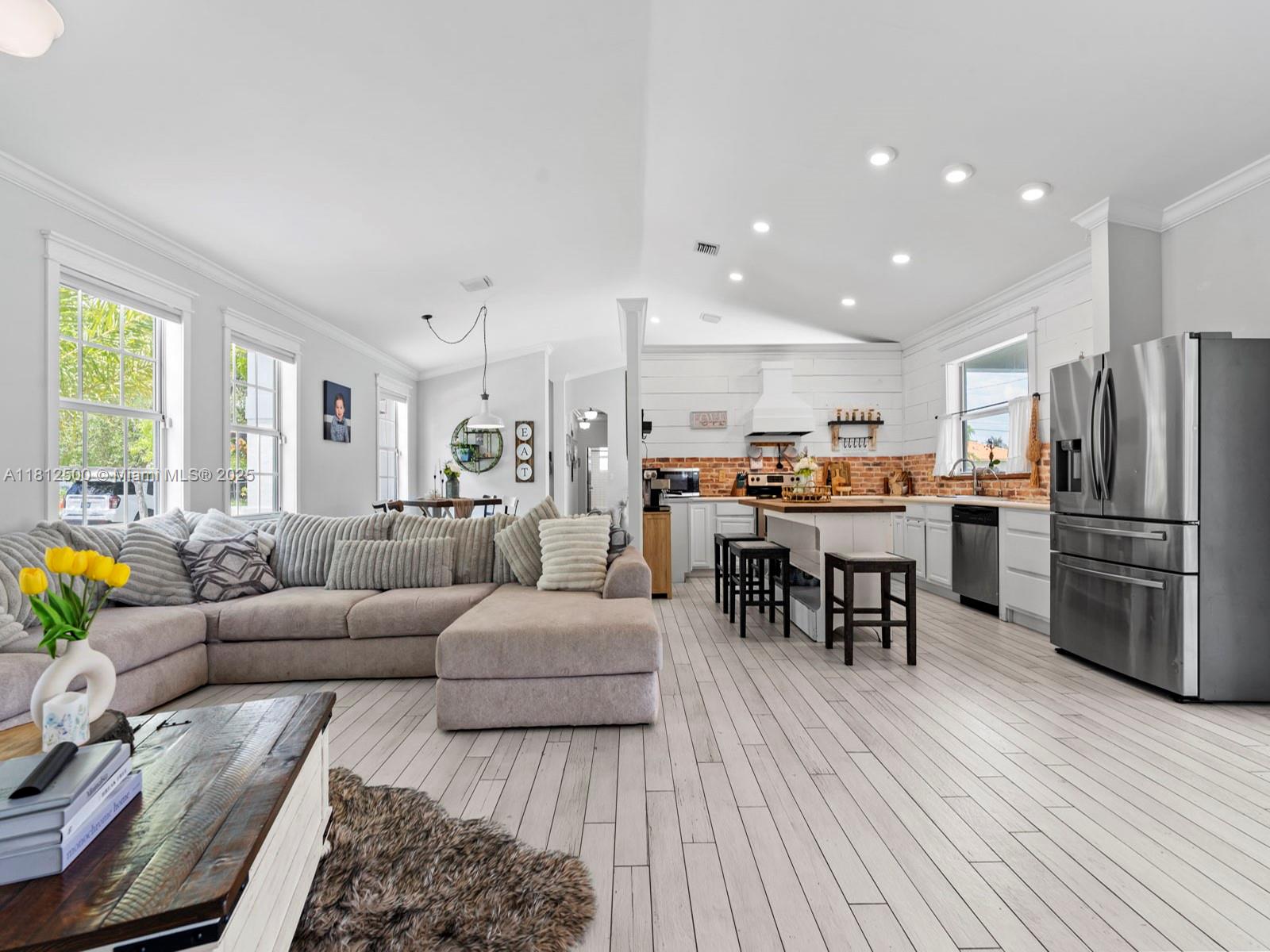 FL CITY HIGHLANDS - Residential