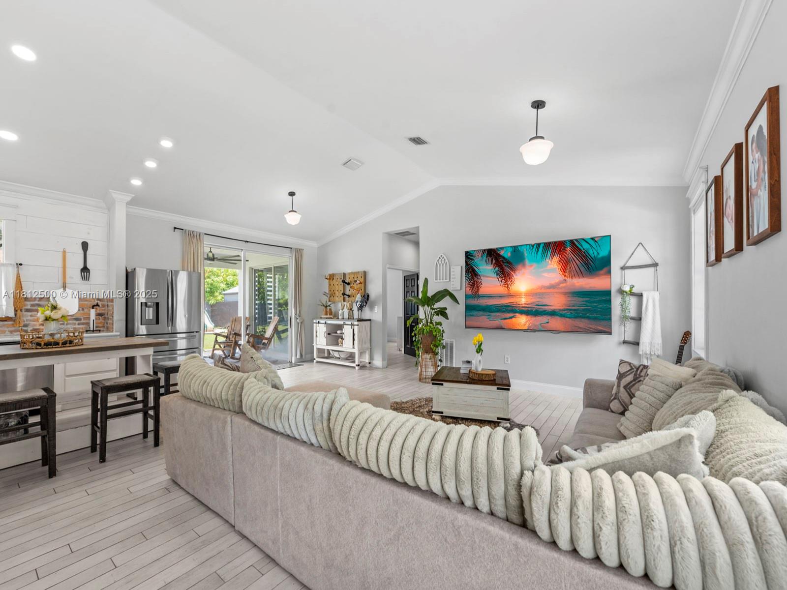 FL CITY HIGHLANDS - Residential
