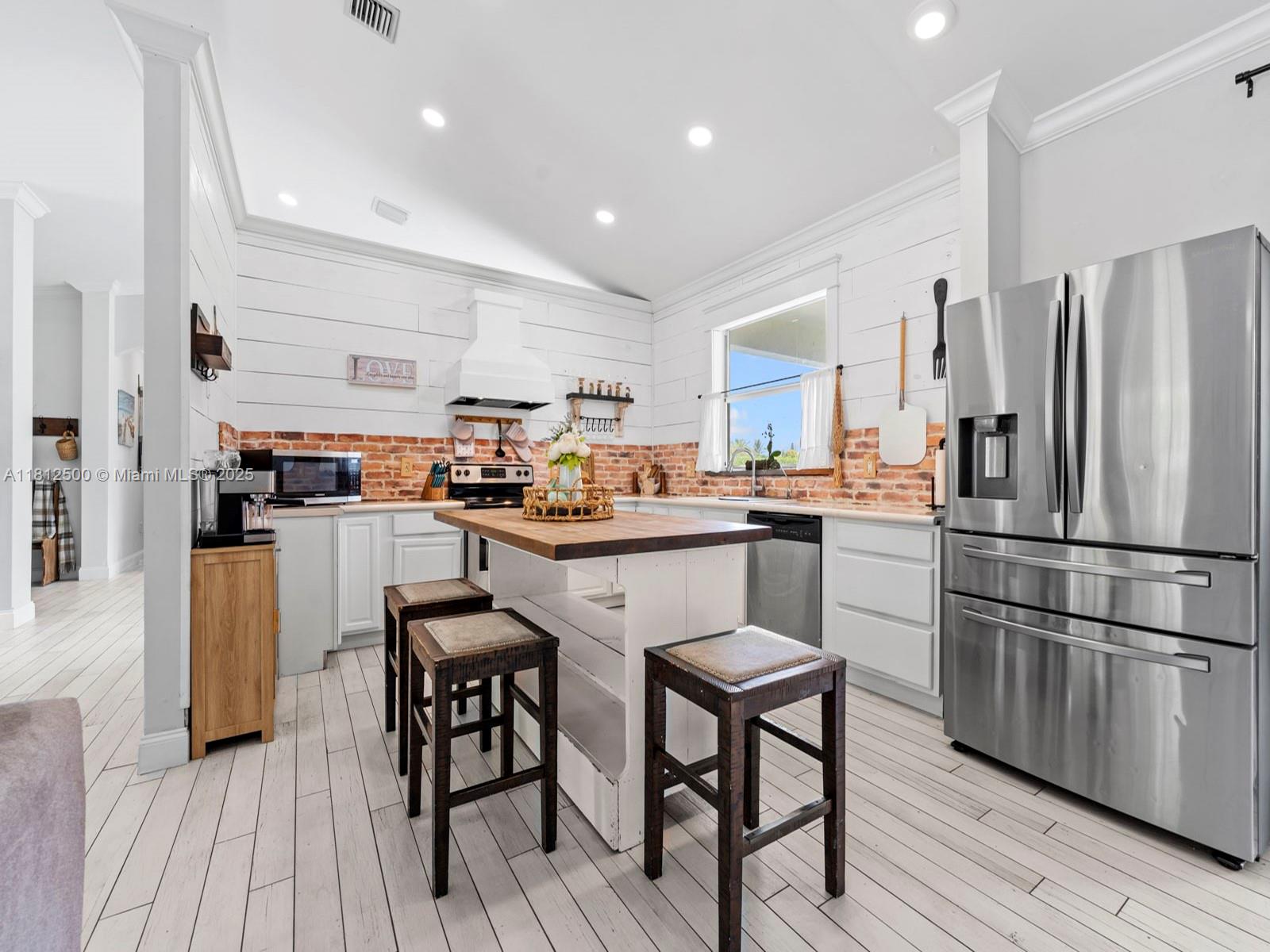 FL CITY HIGHLANDS - Residential