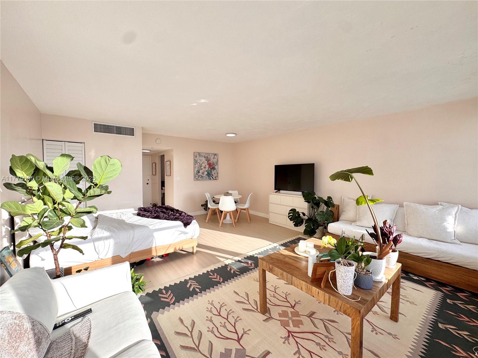 Property for Sale at 2899 Collins Ave 550, Miami Beach, Miami-Dade County, Florida - Bathrooms: 1  - $265,000