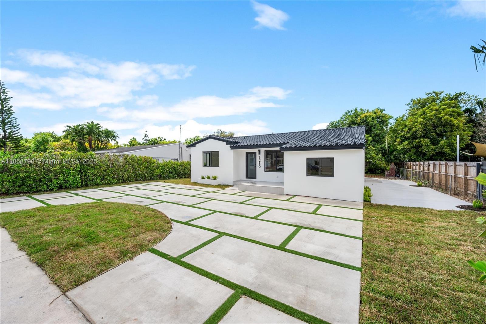 6280 SW 24th St