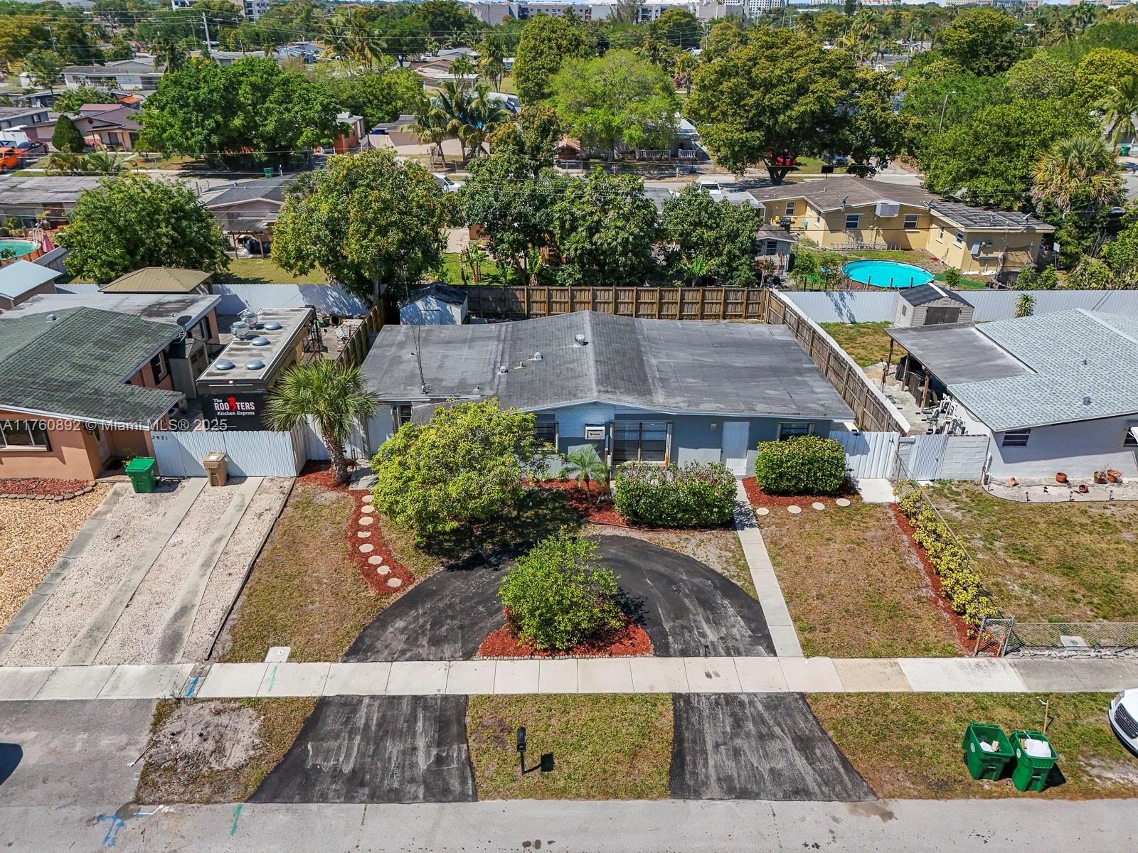 3911 SW 60th Ave