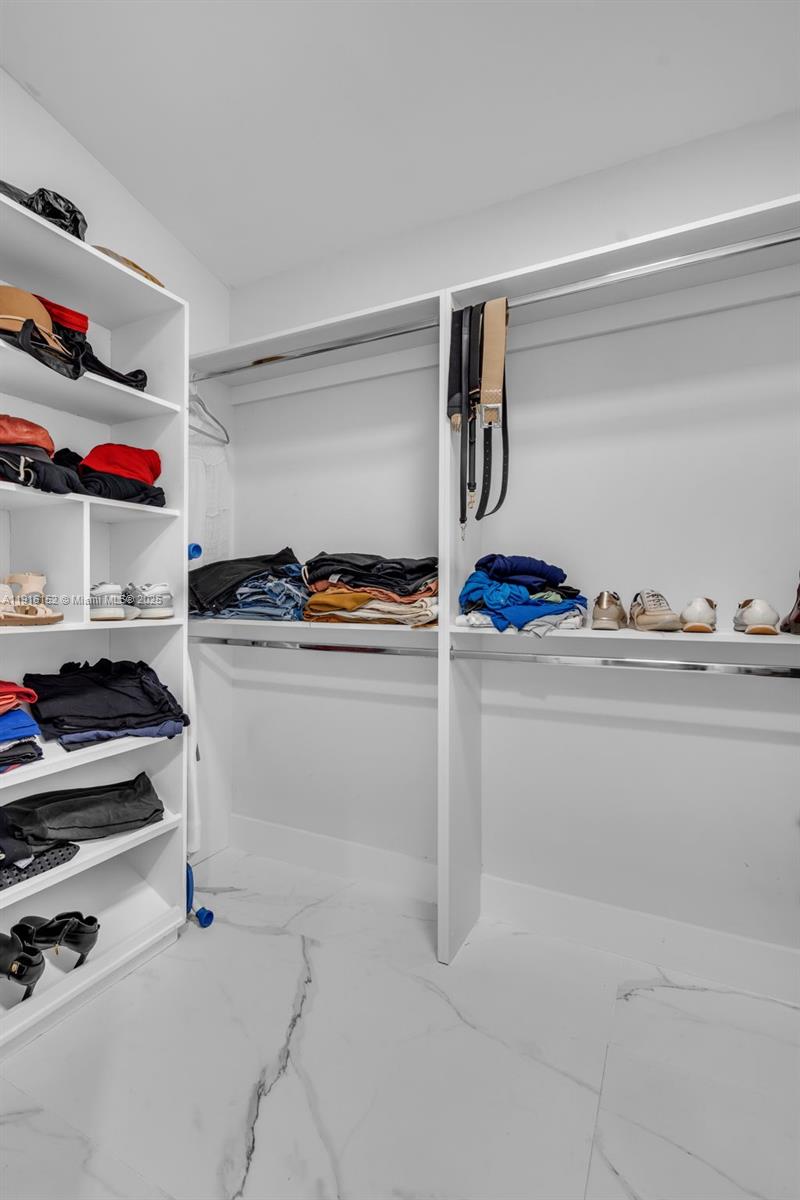 VULCAN MATERIALS COMPANY - Residential Lease