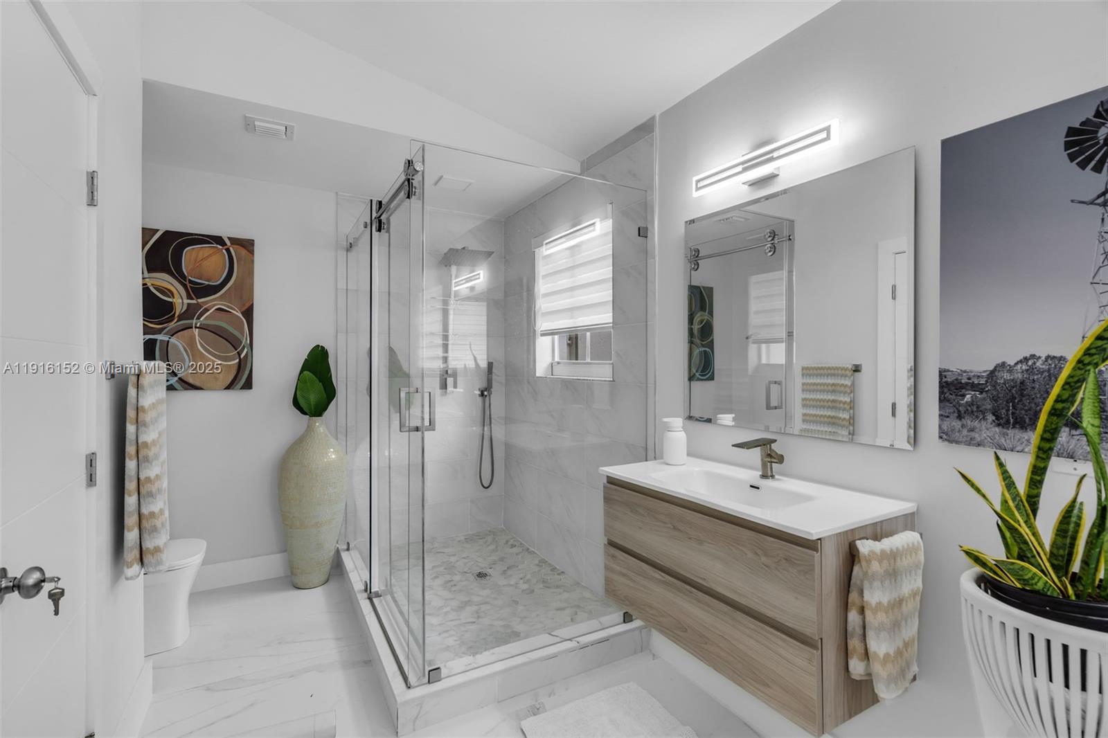 VULCAN MATERIALS COMPANY - Residential Lease