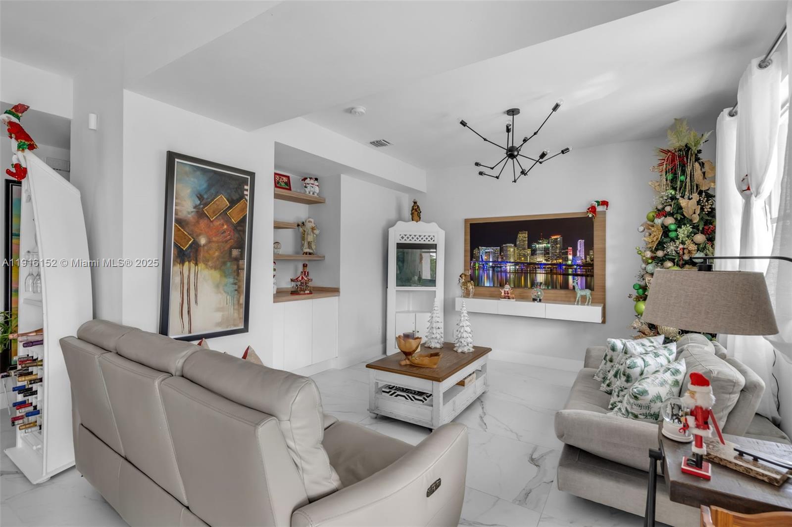 VULCAN MATERIALS COMPANY - Residential Lease