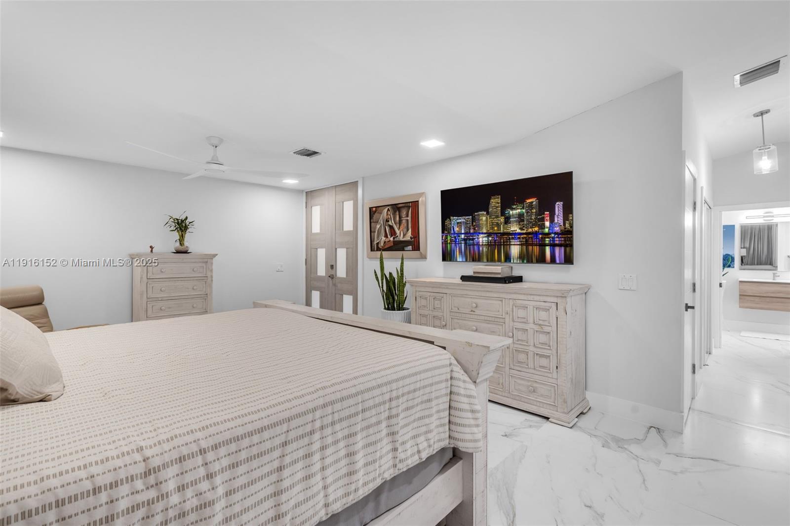 VULCAN MATERIALS COMPANY - Residential Lease