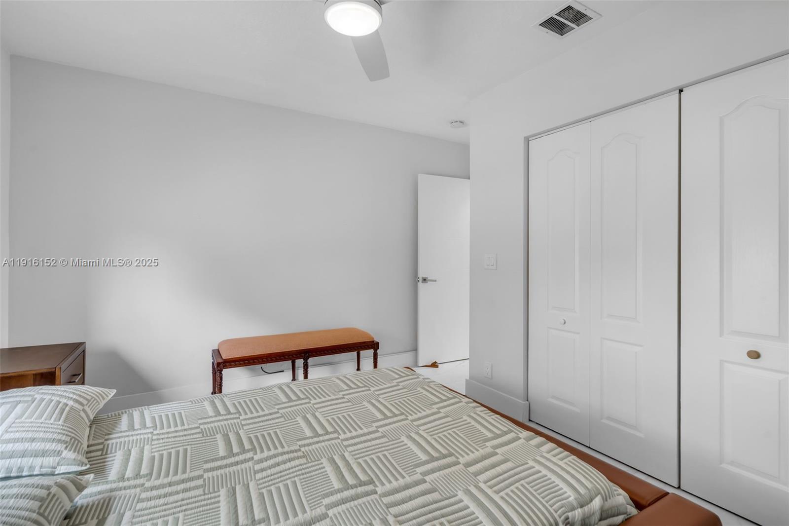 VULCAN MATERIALS COMPANY - Residential Lease