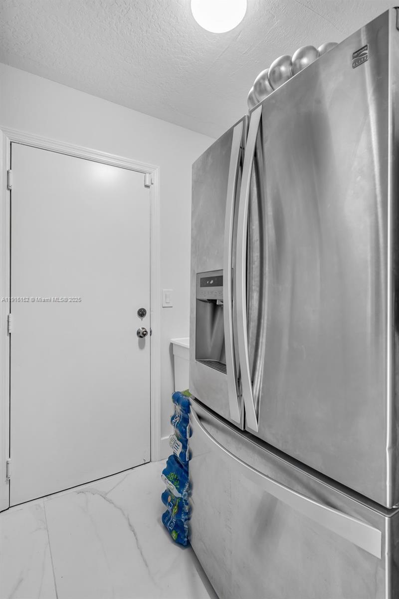 VULCAN MATERIALS COMPANY - Residential Lease