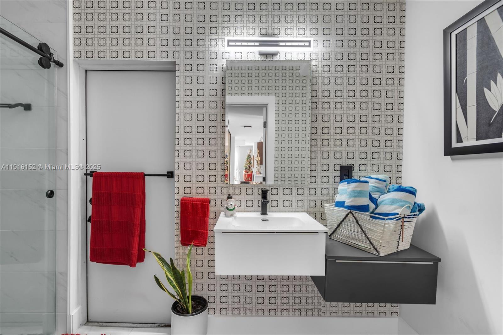 VULCAN MATERIALS COMPANY - Residential Lease